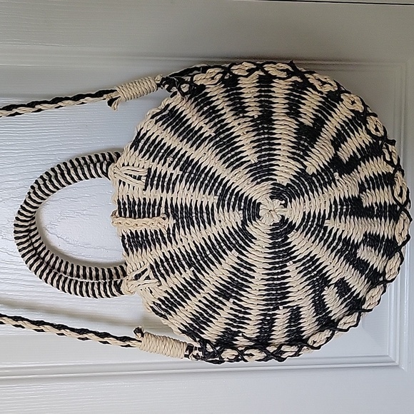 Sole Society | Round Boho Weaved Purse - Picture 12 of 12